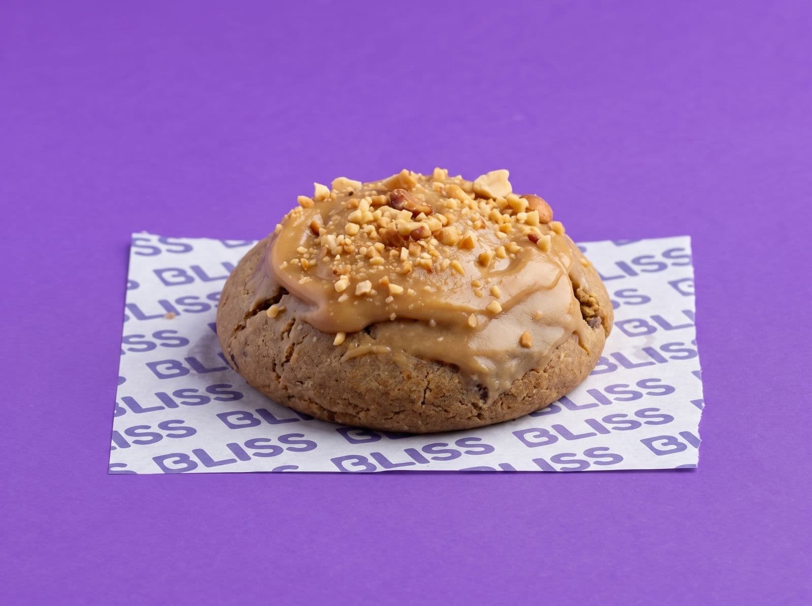 Cookie de chocolate con un corazón cremoso de Mantecol que se derrite en cada bocado. Intensa, irresistible y con ese sabor clásico que nos encanta.